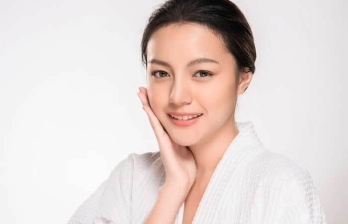 Retinol kích thích sản sinh collagen giúp làn da thêm trẻ đẹp