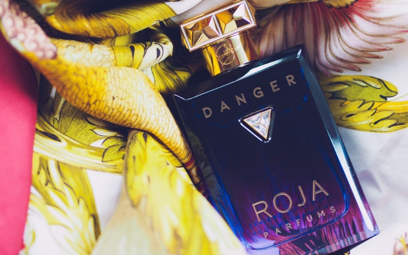 review-17-chai-nuoc-hoa-roja-cho-ca-nam-va-nu-9 Review 17+ chai nước hoa Roja cho cả nam và nữ - 9