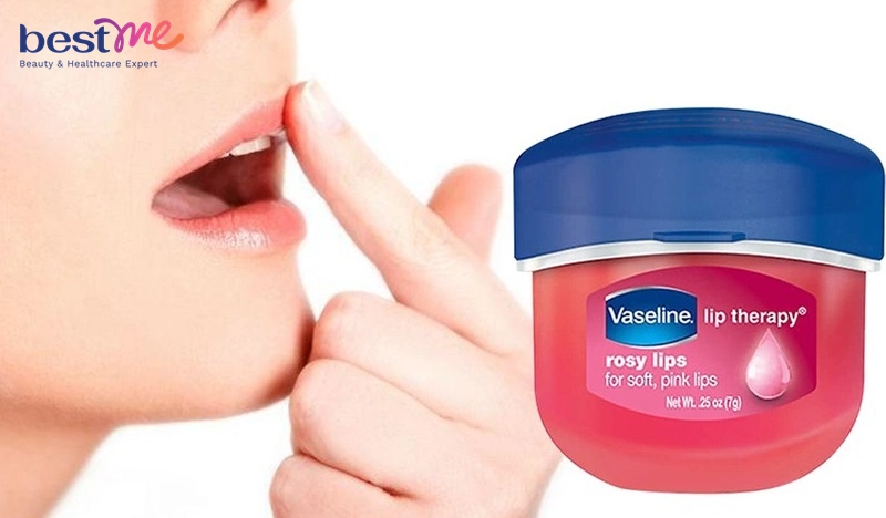 review-6-cong-dung-cua-vaseline-duong-moi-va-luu-y-khi-dung-4 Review 6 công dụng của vaseline dưỡng môi và lưu ý khi dùng - 4