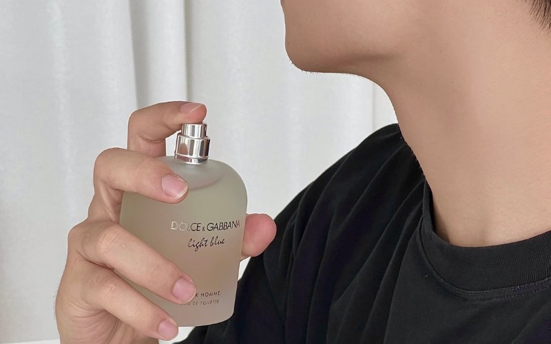 review-cac-mui-huong-nuoc-hoa-dolce-amp-gabbana-light-blue-8 Review các mùi hương nước hoa Dolce & Gabbana Light Blue - 8