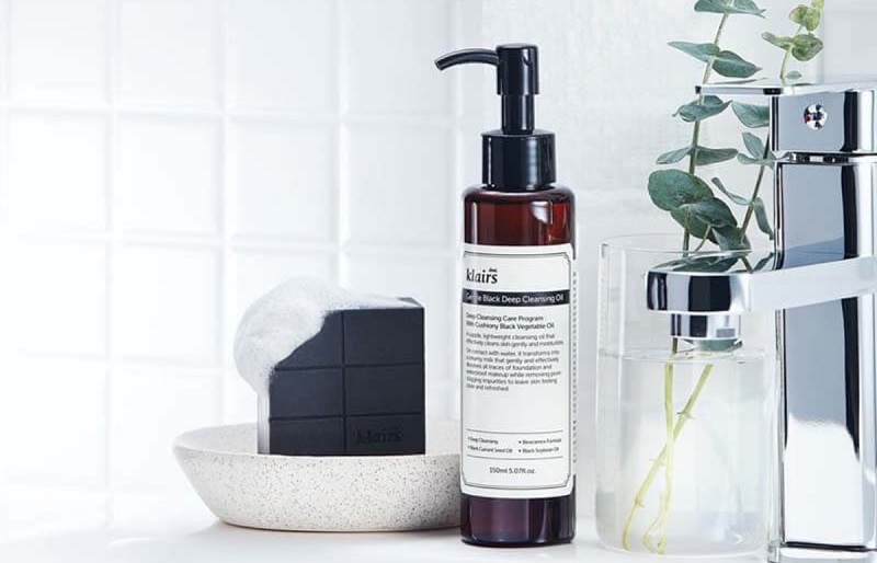 Review dầu tẩy trang Klairs Gentle Black Deep Cleansing Oil
