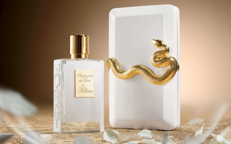 review-nuoc-hoa-kilian-trang-good-girl-gone-bad-huong-hoa-thom-ngat-1 Review nước hoa Kilian trắng Good Girl Gone Bad hương hoa thơm ngát - 1