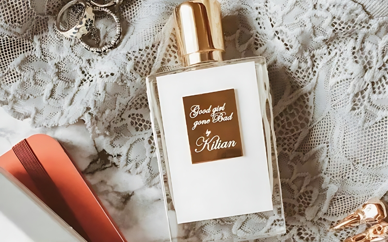 review-nuoc-hoa-kilian-trang-good-girl-gone-bad-huong-hoa-thom-ngat-2 Review nước hoa Kilian trắng Good Girl Gone Bad hương hoa thơm ngát - 2
