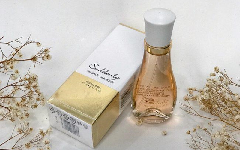 review-nuoc-hoa-suddenly-madame-glamour-luu-huong-bao-lau-7 Review nước hoa Suddenly Madame Glamour lưu hương bao lâu? - 7