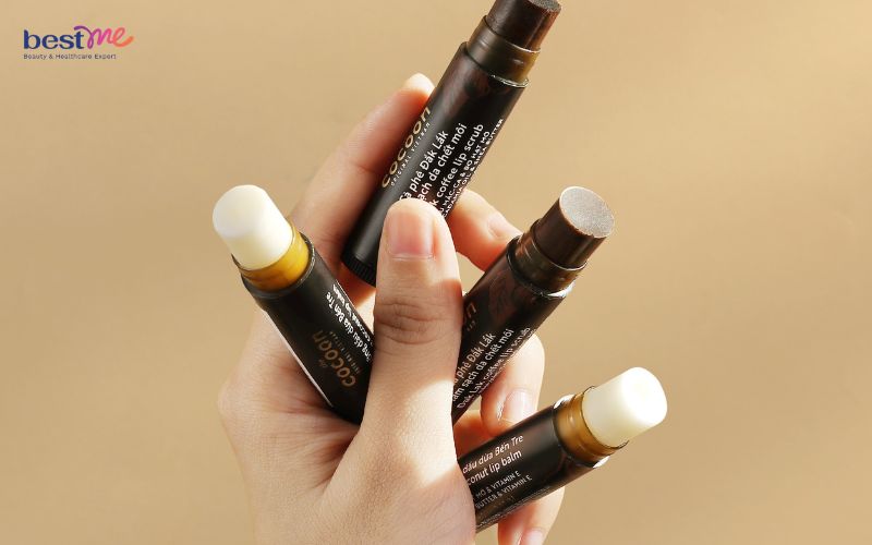 review-son-duong-moi-cocoon-dau-dua-ben-tre-chong-kho-moi-3 Review son dưỡng môi Cocoon dầu dừa Bến Tre chống khô môi - 3
