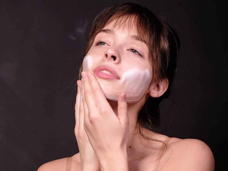 Review sữa rửa mặt hỗ trợ trị mụn tốt nhất hiện nay