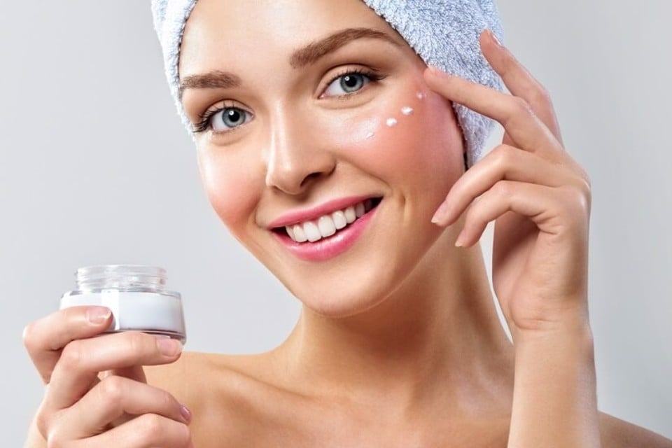 Điểm danh những sai lầm khi dưỡng da ban ngày ai cũng phạm phải