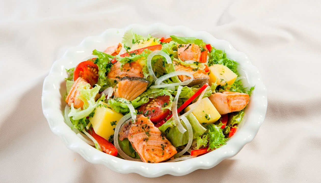 Salad bơ cá hồi béo ngậy, dinh dưỡng