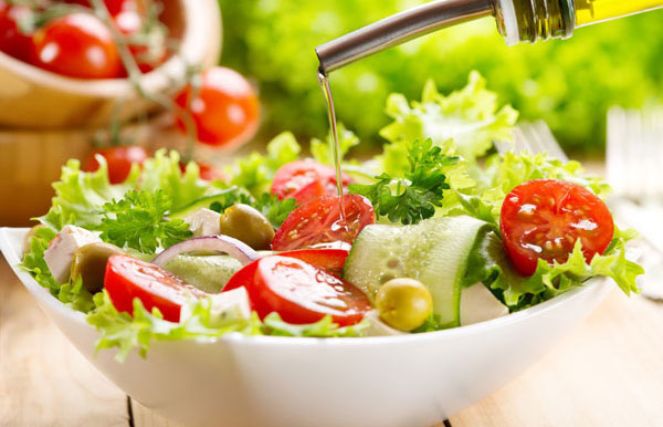 Salad dầu giấm hỗ trợ quá trình giảm cân