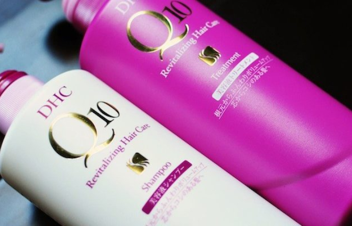 Bộ dầu gội và dầu xả DHC Q10 Revitalizing được nghiên cứu với công thức giàu dưỡng chất