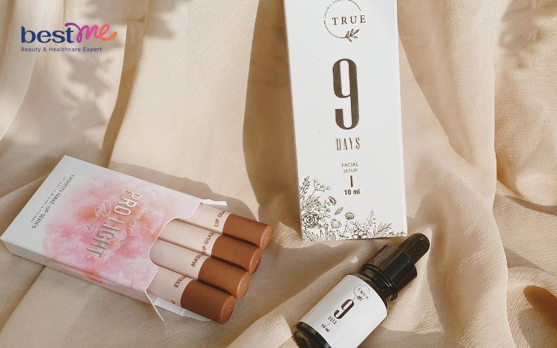 Serum có mùi khá hắc, đặc trưng bởi thành phần thảo mộc