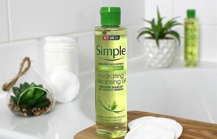 Simple Sensitive Skin Experts Hydrating Cleansing Oil
