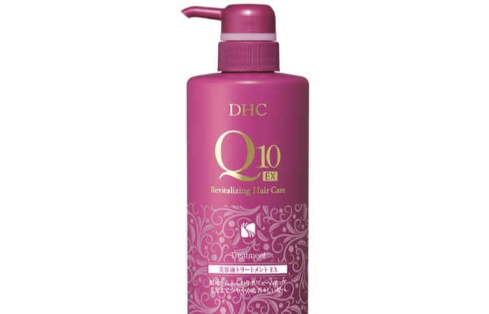 Dầu xả DHC Q10 Revitalizing Treatment EX cung cấp độ ẩm cho tóc với Sodium PCA