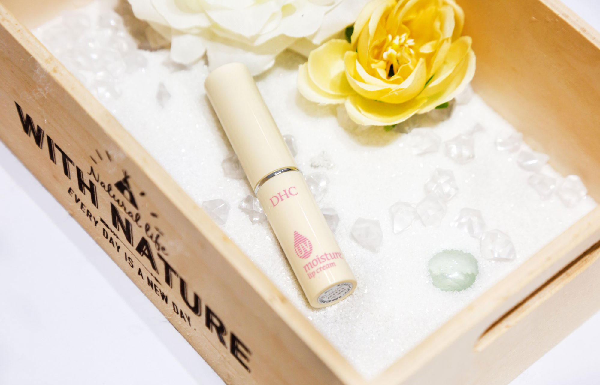Son dưỡng chống nắng không màu DHC UV Moisture Lip Cream SPF20