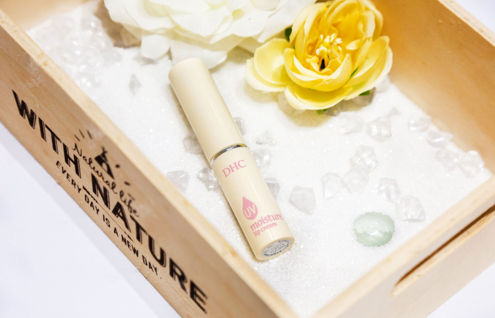 Son dưỡng chống nắng không màu DHC UV Moisture Lip Cream SPF20