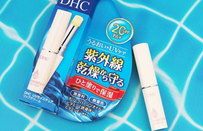 Son dưỡng trị thâm chống nắng DHC UV Moisture cho đôi môi xinh xắn
