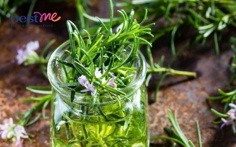 son-duong-cle-de-peau-beaute-lip-glorifie-co-nhung-mau-nao-co-nen-mua-khong-4 Son dưỡng Clé De Peau Beauté Lip Glorifie có những màu nào? Có nên mua không? - 4
