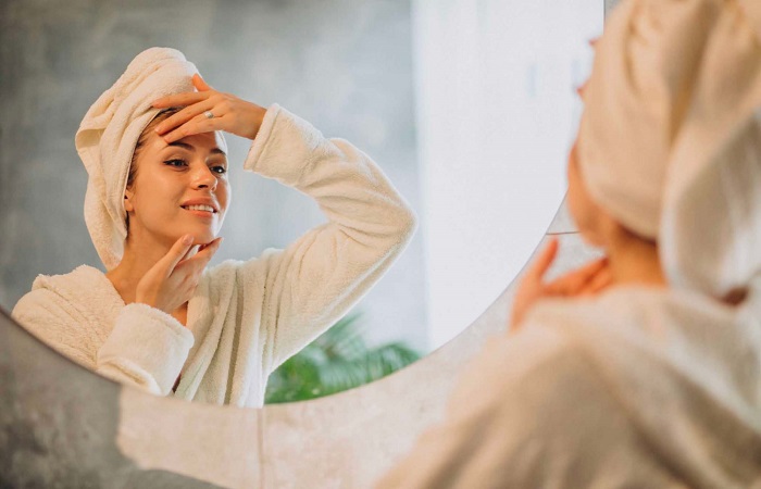 Nên tránh những thói quen gây hại cho da