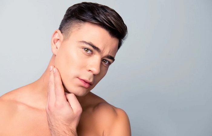 Làn da nam giới có kết cấu khá thô ráp 