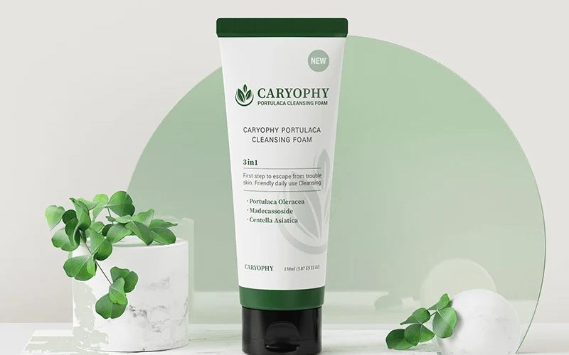 Caryophy Portulaca Cleansing Foam hỗ trợ làm sạch và thu nhỏ lỗ chân lông