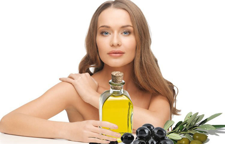 dầu olive giúp chống lão hóa và duy trì nét tươi trẻ cho da