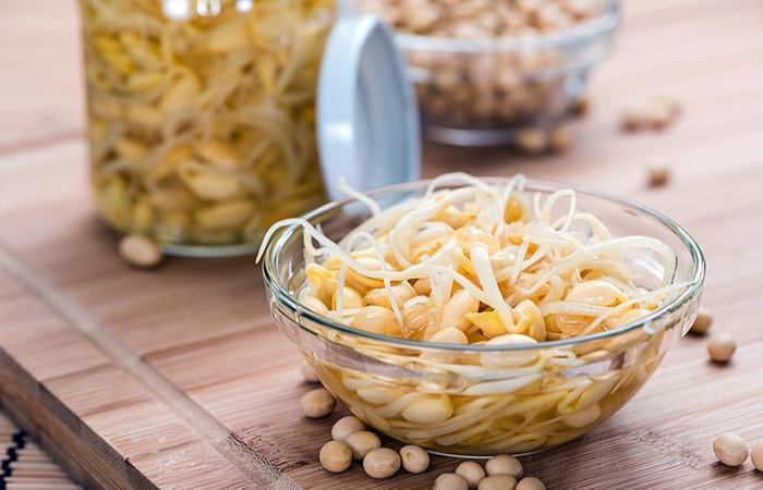 Mầm đậu nành có rất nhiều công dụng vượt trội đối với sức khỏe và sắc đẹp người dùng