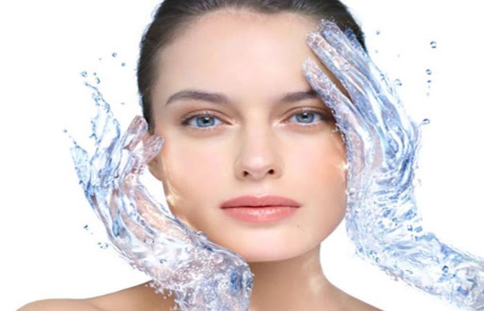 Sử dụng serum cấp nước cho da khô là giải pháp giúp làn da khỏe mạnh