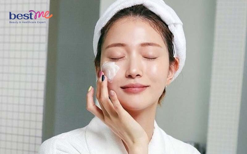 Tại sao bôi kem chống nắng bị vón cục? Hướng dẫn cách bôi đúng - 3