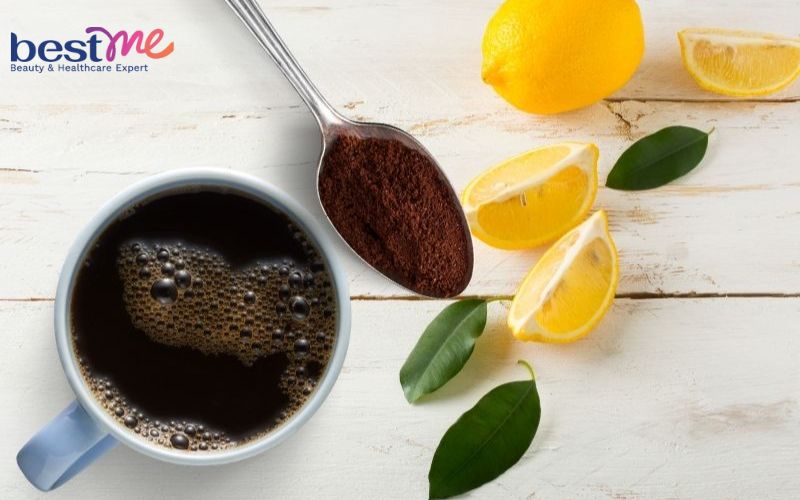 Tắm trắng bằng bã cà phê và chanh