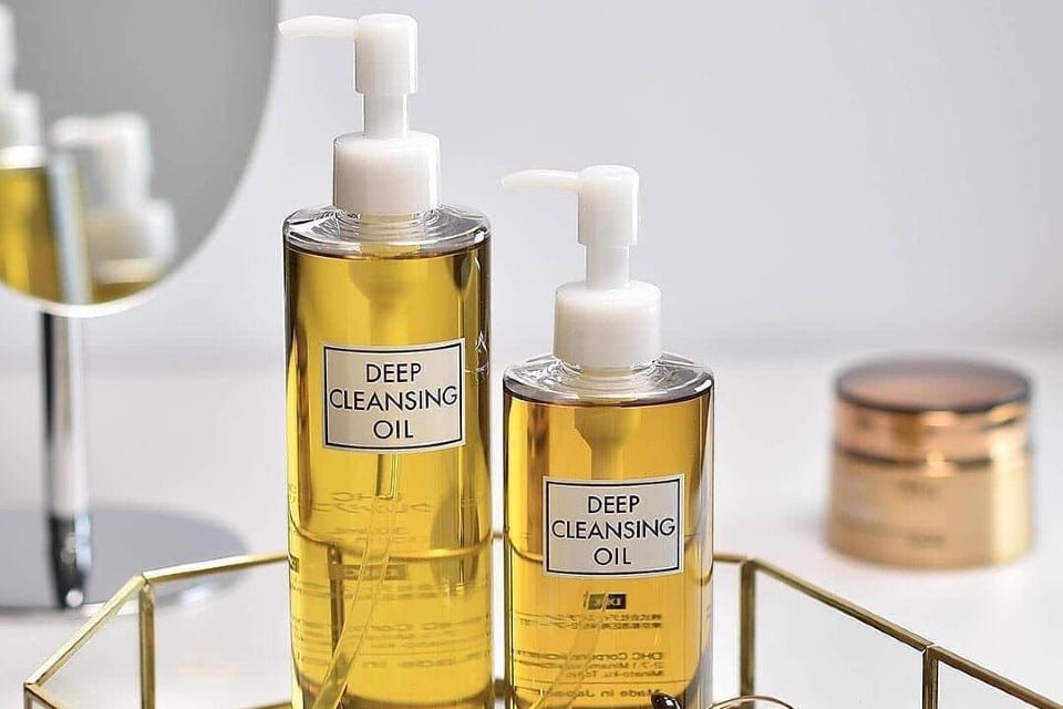 Dòng tẩy trang cho da dầu xịn sò nhất hiện nay