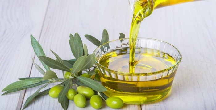 Thành phần chính là dầu olive nguyên chất Flor de Aceite