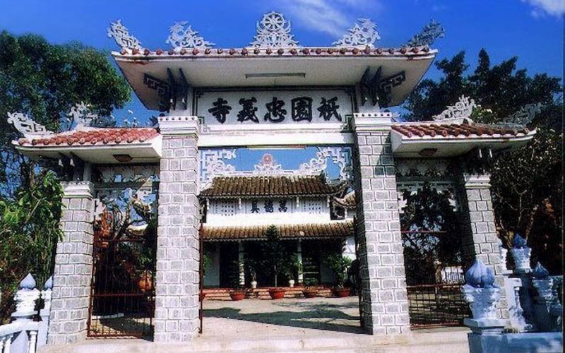tim-hieu-17-chua-nha-trang-noi-tieng-dep-linh-thieng-nhat-11 Tìm hiểu 17 chùa Nha Trang nổi tiếng đẹp linh thiêng nhất - 11