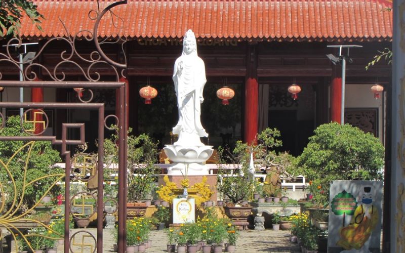 tim-hieu-17-chua-nha-trang-noi-tieng-dep-linh-thieng-nhat-15 Tìm hiểu 17 chùa Nha Trang nổi tiếng đẹp linh thiêng nhất - 15