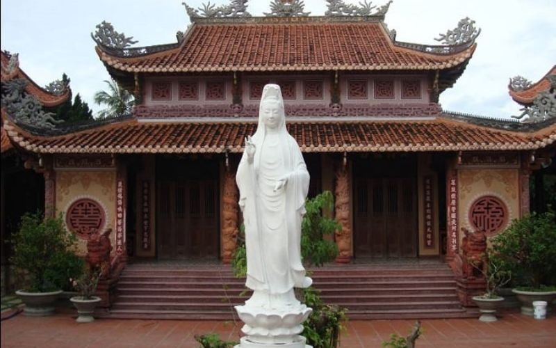 tim-hieu-17-chua-nha-trang-noi-tieng-dep-linh-thieng-nhat-2 Tìm hiểu 17 chùa Nha Trang nổi tiếng đẹp linh thiêng nhất - 2