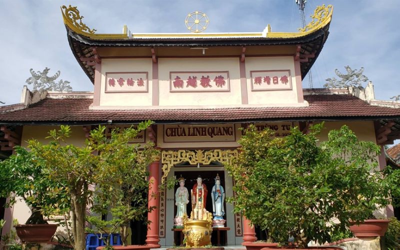 tim-hieu-17-chua-nha-trang-noi-tieng-dep-linh-thieng-nhat-4 Tìm hiểu 17 chùa Nha Trang nổi tiếng đẹp linh thiêng nhất - 4