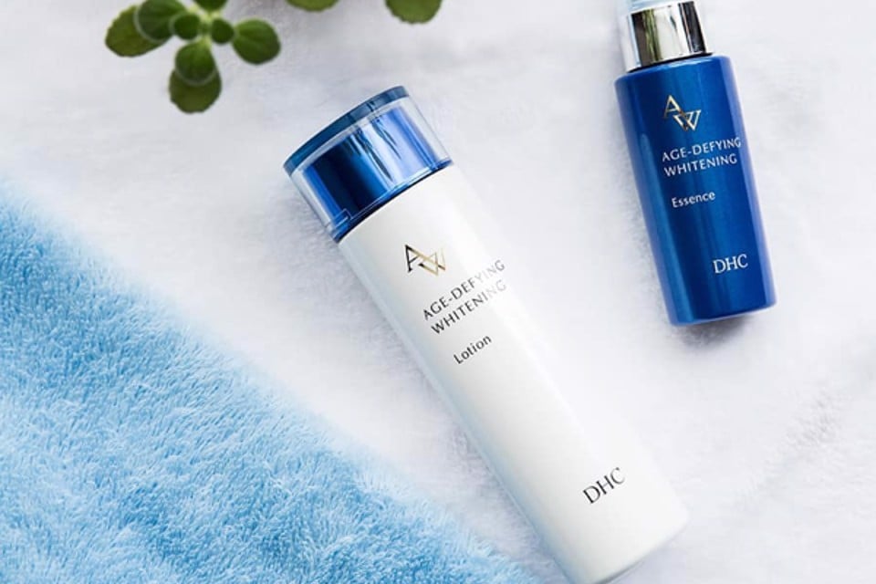 Review tinh chất dưỡng trắng da DHC Age - Defying Whitening Essence
