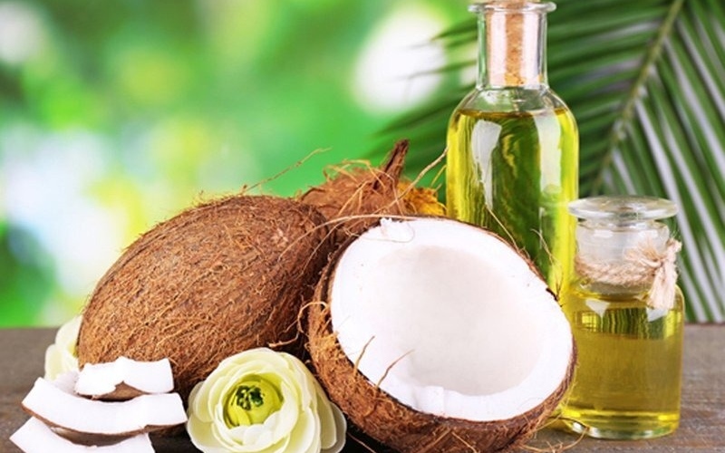 Tinh dầu dừa là một loại tinh dầu dưỡng ẩm cho da phổ biến
