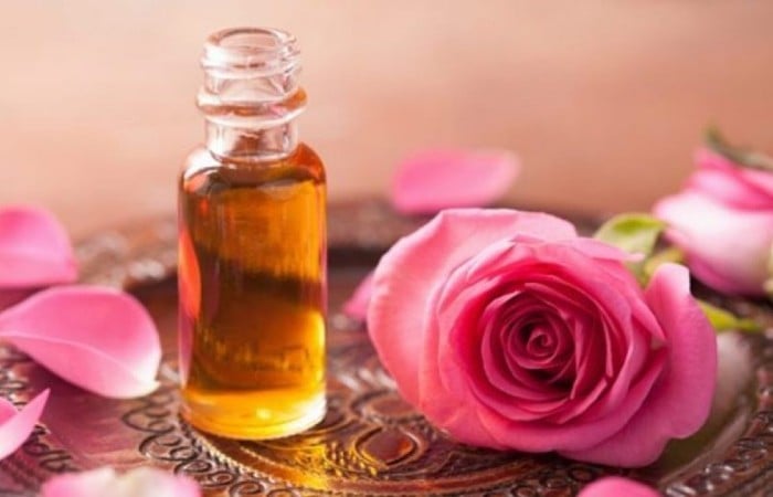 Tinh dầu hoa hồng mang nhiều tác dụng với sức khỏe và sắc đẹp