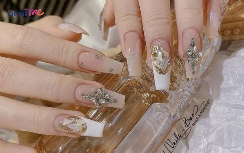 tong-hop-100-mau-mong-tay-co-dau-dep-an-tuong-cho-ngay-cuoi-19 Tổng hợp 100+ mẫu móng tay cô dâu đẹp ấn tượng cho ngày cưới - 19