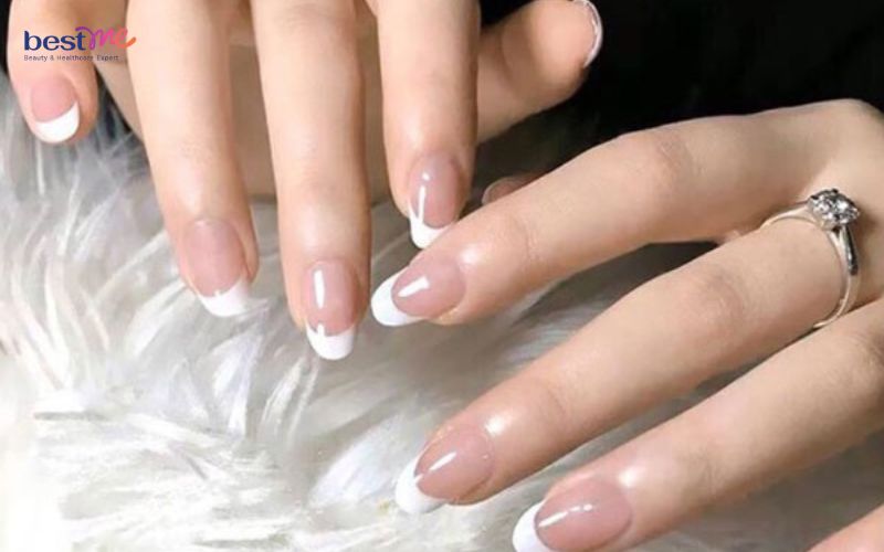 Sơn french đầu móng trắng dành cho... - Joly Nails & Beauty | Facebook