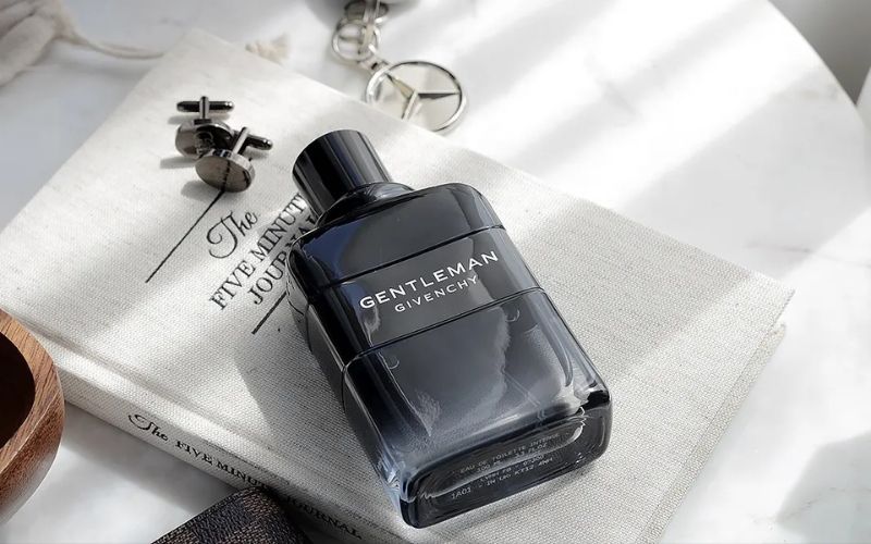 top-10-nuoc-hoa-givenchy-thom-nhat-danh-cho-nam-va-nu-4 Top 10 nước hoa Givenchy thơm nhất dành cho nam và nữ - 4