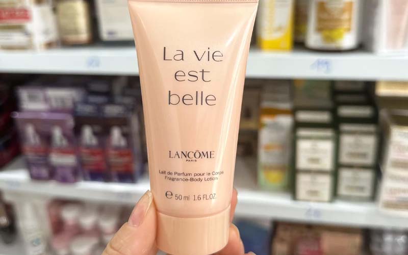 top-4-duong-the-lancome-duong-da-mem-min-thom-lau-4 Top 4 dưỡng thể Lancome dưỡng da mềm mịn, thơm lâu - 4