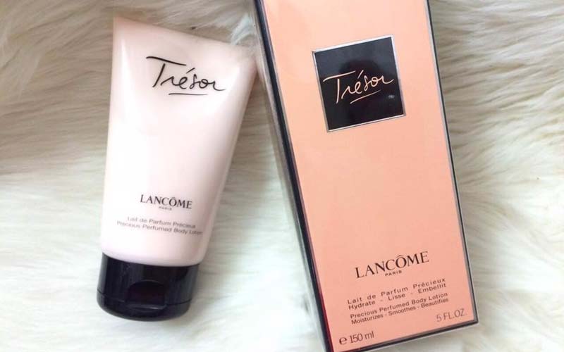 top-4-duong-the-lancome-duong-da-mem-min-thom-lau-5 Top 4 dưỡng thể Lancome dưỡng da mềm mịn, thơm lâu - 5