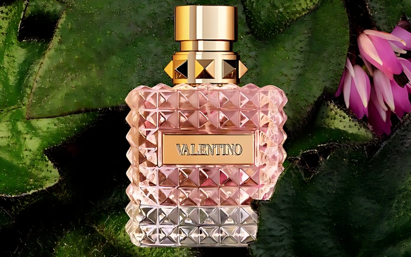 top-9-nuoc-hoa-valentino-mui-thom-nhat-cho-nam-va-nu-5 Top 9 nước hoa Valentino mùi thơm nhất cho nam và nữ - 5