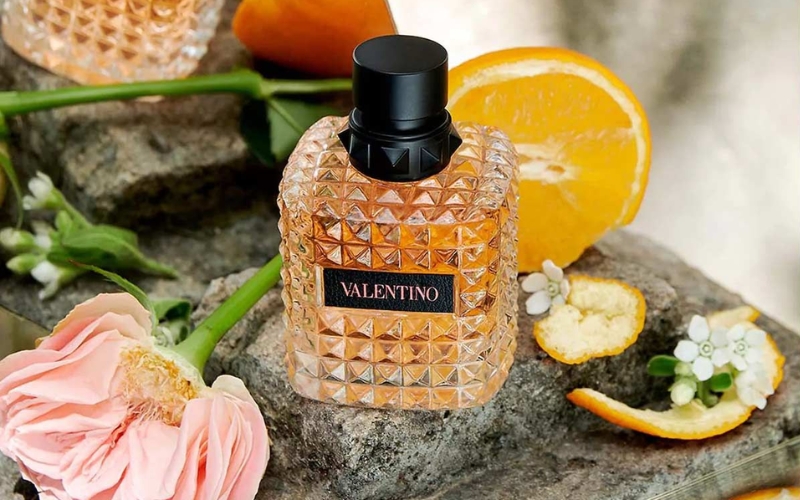 top-9-nuoc-hoa-valentino-mui-thom-nhat-cho-nam-va-nu-6 Top 9 nước hoa Valentino mùi thơm nhất cho nam và nữ - 6