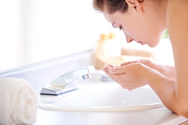 dưỡng ẩm cho da dầu