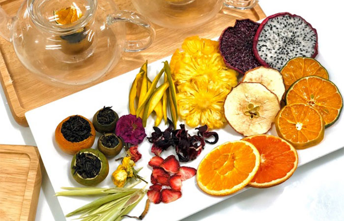 Trà giảm cân detox thường được làm từ những loại hoa quả, rau củ đã được sấy khô