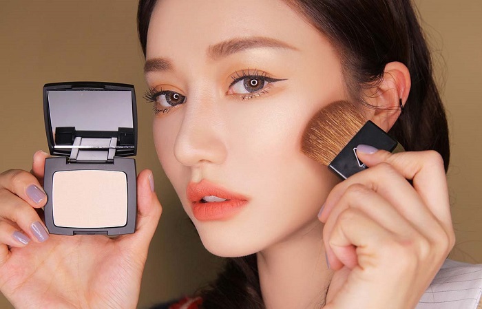 Lớp phấn phủ có chức năng cố định lớp nền lâu trôi