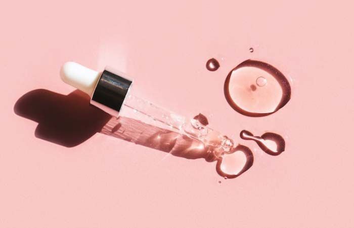 Không nên sử dụng quá nhiều sản phẩm để tránh tình trạng da kích ứng