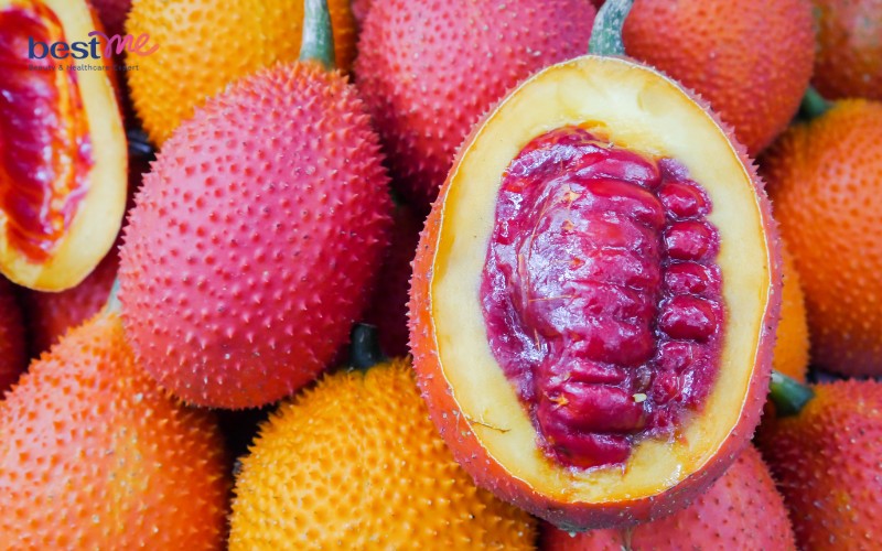 Trị thâm môi tại nhà bằng dầu gấc